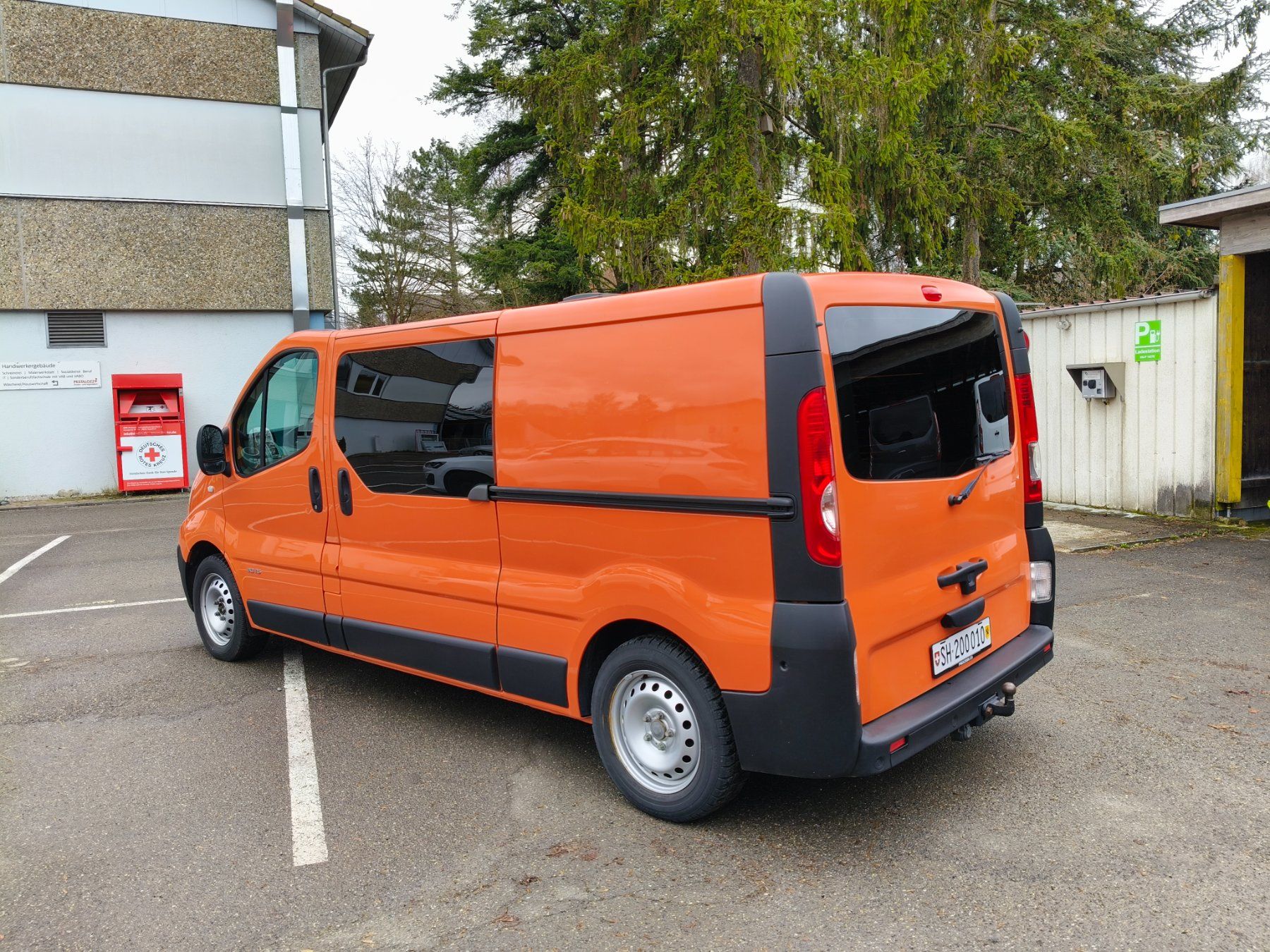 Renault Veicoli da campeggio: Renault Trafic Langversion als Camper – Usato da Thayngen venduto da dej_c6gn 2