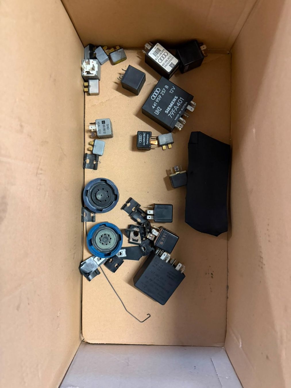 Audi Accessori per altri veicoli: Restposten Quattro S6 Plus Teile ab 1.- – Usato da Altendorf venduto da Faessler04 2