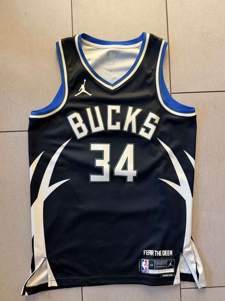 Jordan Canottiere & Pantaloni: Maglia NBA Milwaukee Bucks – Usato da Balerna venduto da kil_gx6d