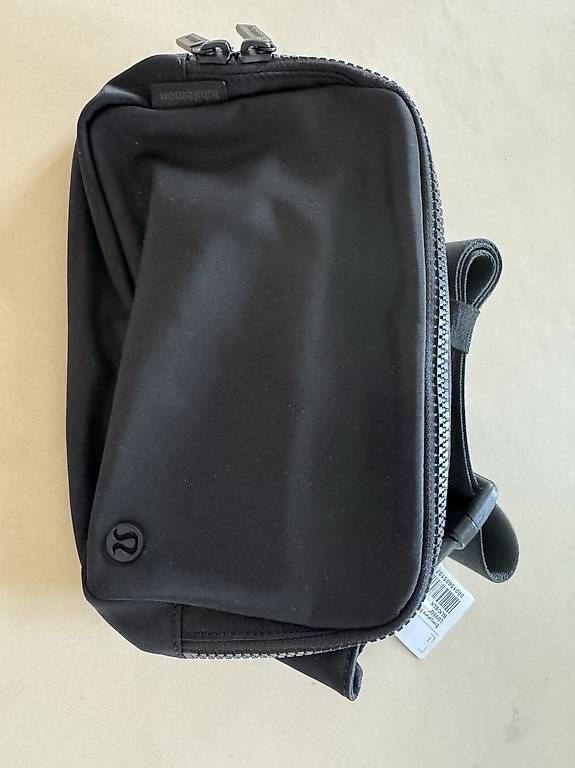 Lululemon Taschen: Lululemon Everywhere Belt Bag – Neu und originalverpackt aus Zürich von ter_k7kp