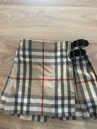 Burberry Rock kariert Grösse 36 guter Zustand