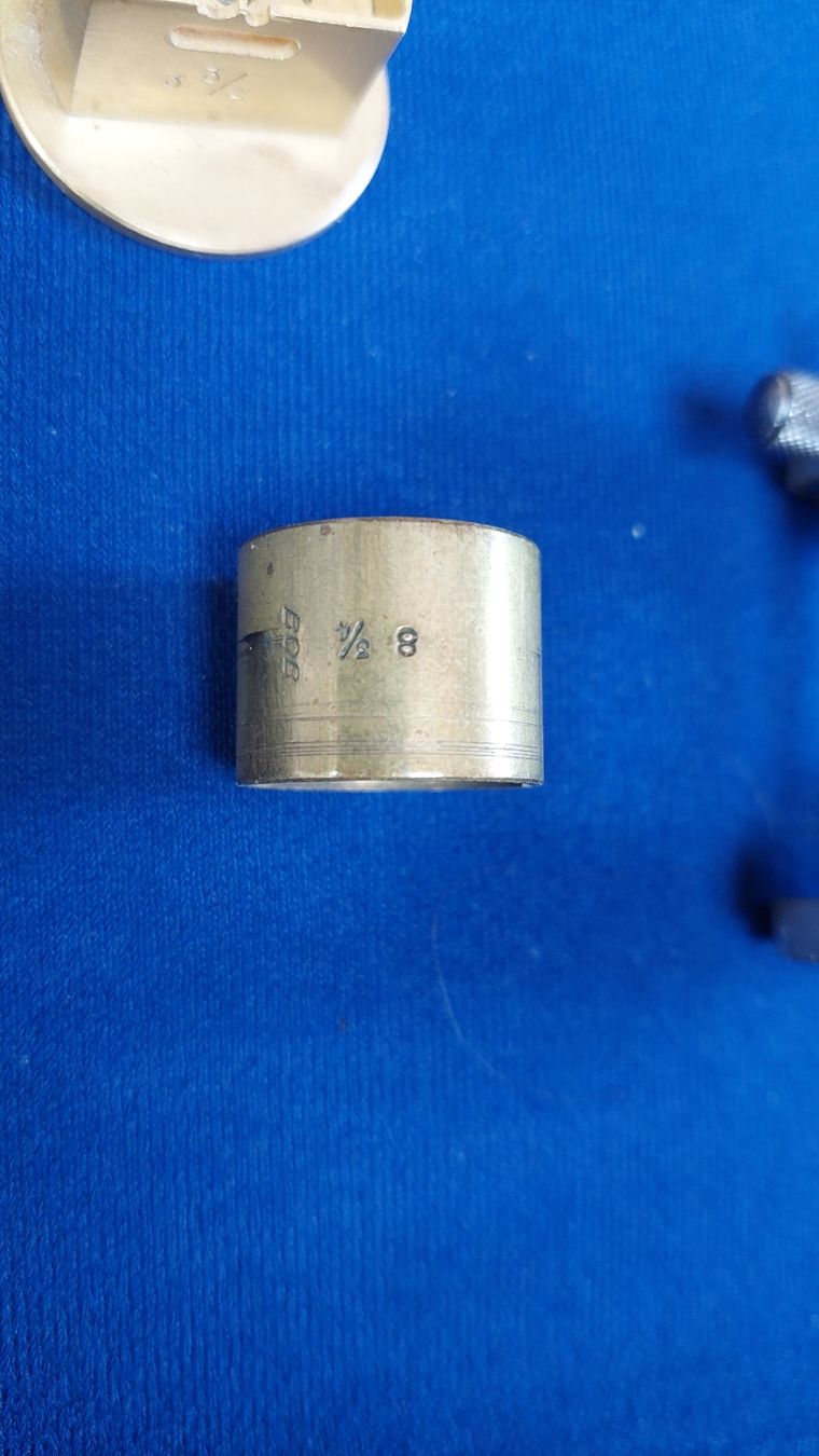 Tutti gli attrezzi: Lot de 7 outils porte-pièces – Usato da Marsens venduto da jogocade 3
