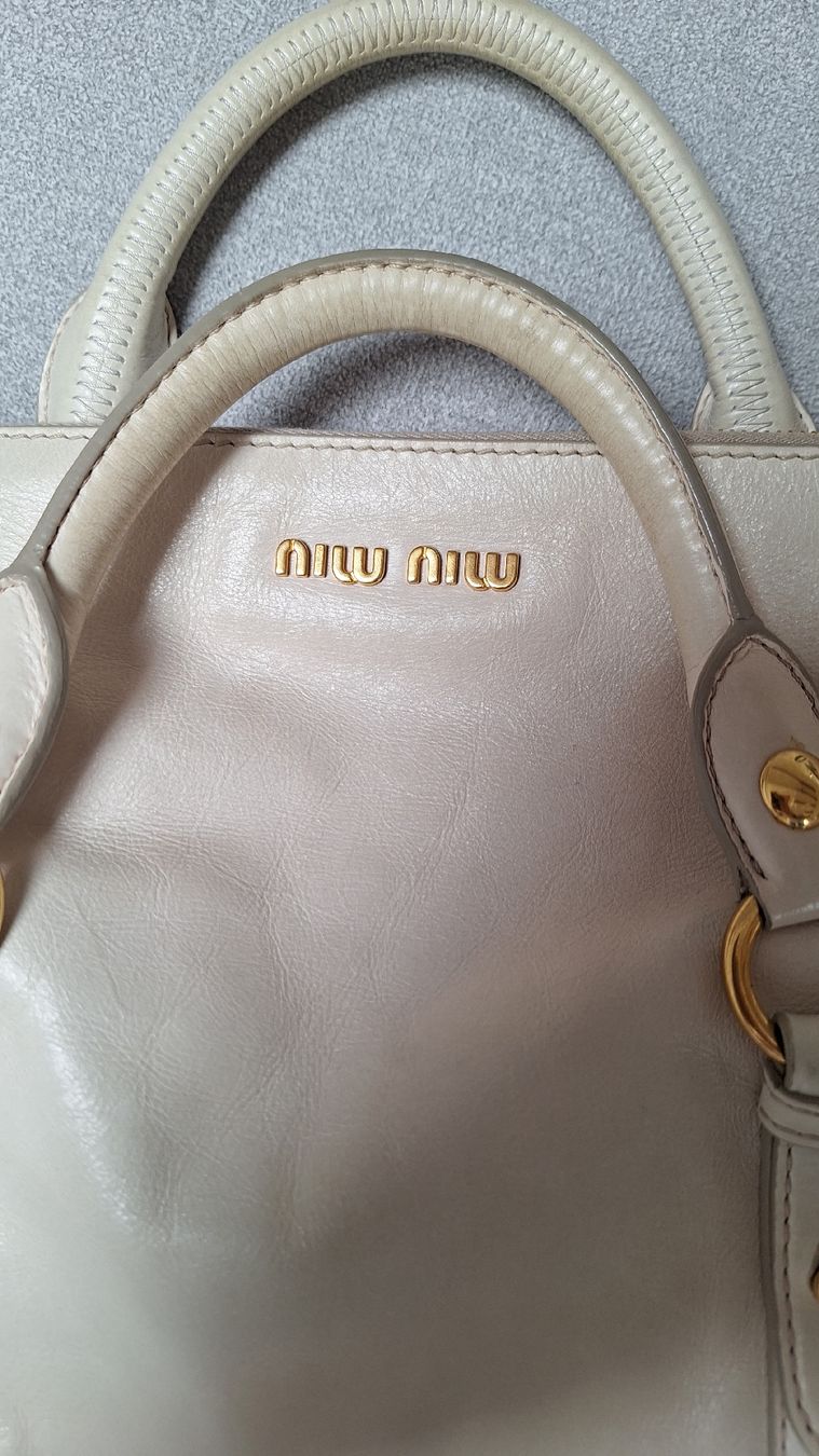 Miu Miu Borse da donna: MIU MIU Tasche – Usato da WOHLEN-AG venduto da Finnitasche2013 5