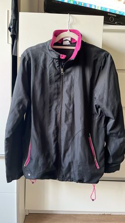 Sportliche Damenjacke, Windjacke, schwarz/pink, Grösse M
