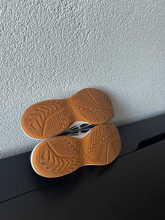 Herrenschuhe: Sportschuhe, Schwarz, fast nie getragen. – Neu und originalverpackt aus Walzenhausen von elhuuu21 2