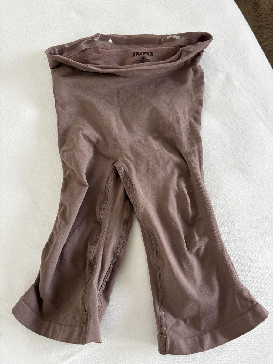 Skims Sonstige Unterwäsche: Skims Shape Hose L – Neu (gemäss Beschreibung) aus Rickenbach LU von mic_y5rd 1