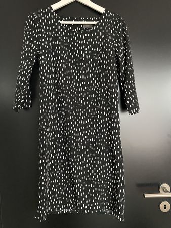 Dünnes Kleid schwarz mit weiss Gr. 34