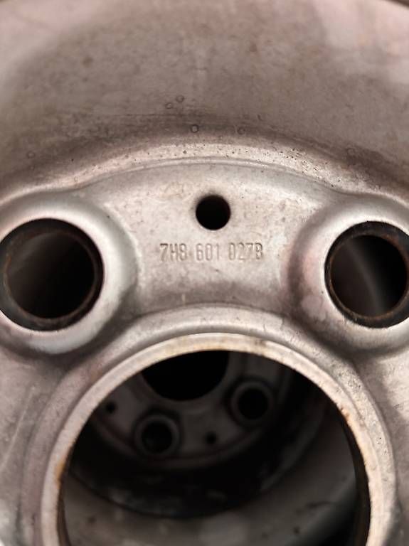 Pneumatici & Ruote complete: Räder VW Amarok 16 Zoll – Usato da Oberwil-Lieli venduto da kaj_ng8x 3