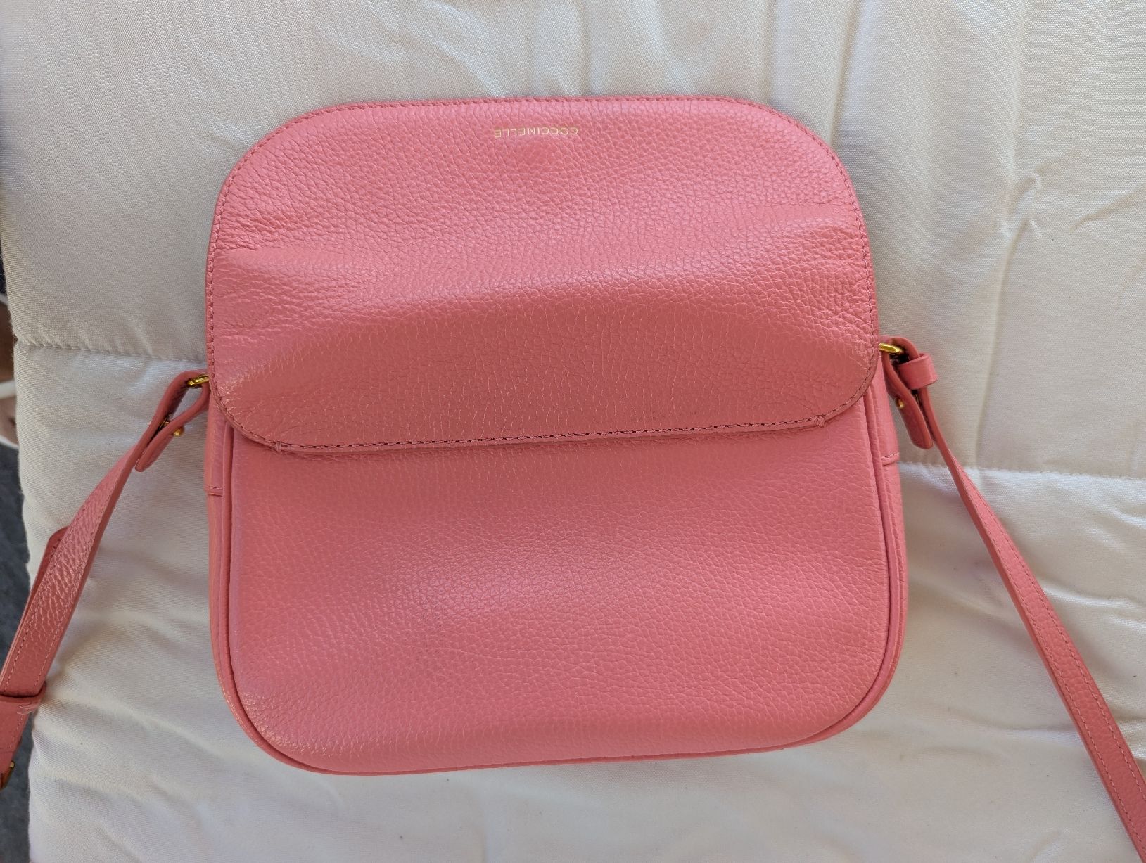 Coccinelle Borse da donna: Umhaengetasche Coccinelle pink Leder – Usato da Seengen venduto da sam_x5tk 7