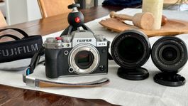 Fujifilm X-T4 + XF 18-55 + XF 70-300 | Sehr gepflegt |