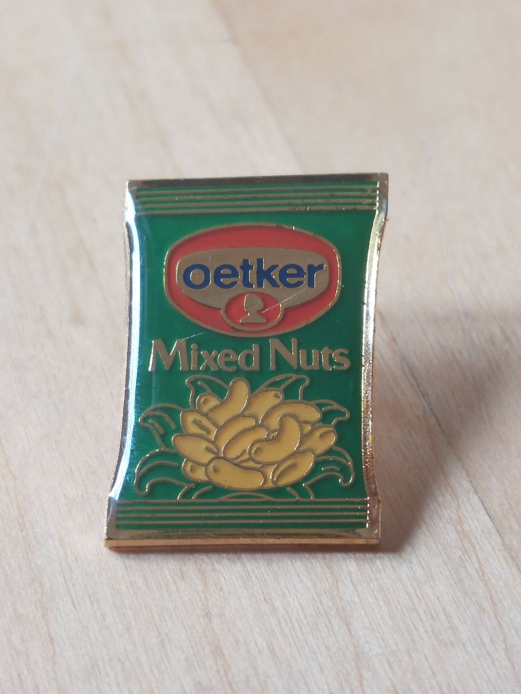 Placchette & Badge: 3 OETKER - PIN – Usato da Gipf - Oberfrick venduto da Esnoopy 2