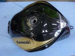 Kawasaki Z750R / 2012 Benzintank