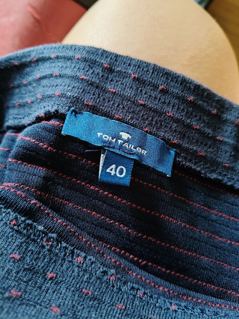 Tom Tailor Gonne: Jupe Tom Tailor taille 40, couleur bleu marine – Usato da Petit-Lancy venduto da Elissouche 2