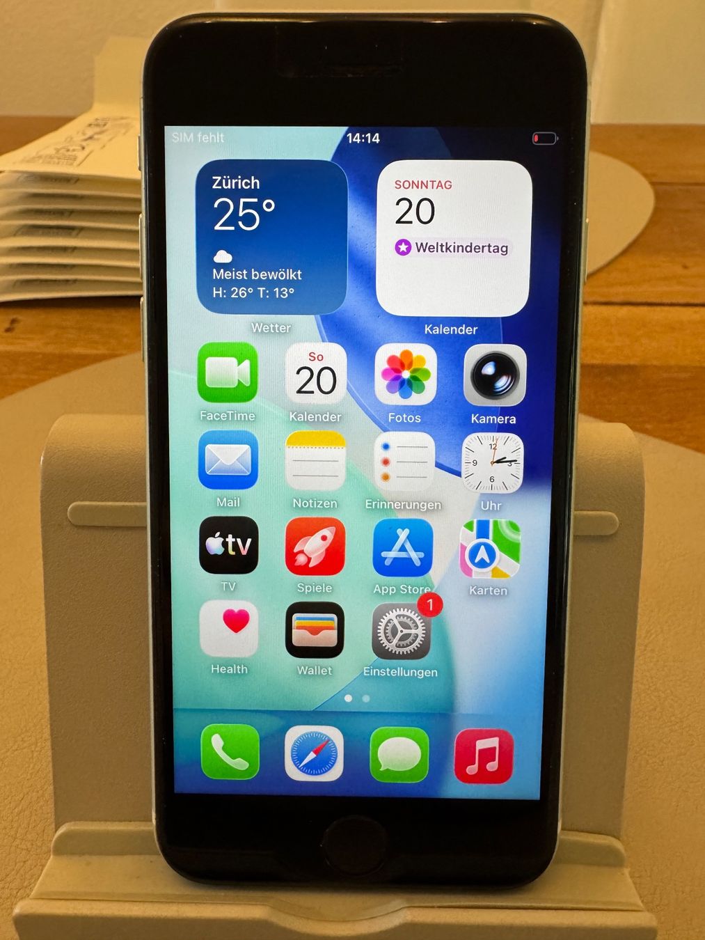 Apple Portables: iPhone SE 2020 – D'occasion à Adliswil par Busys