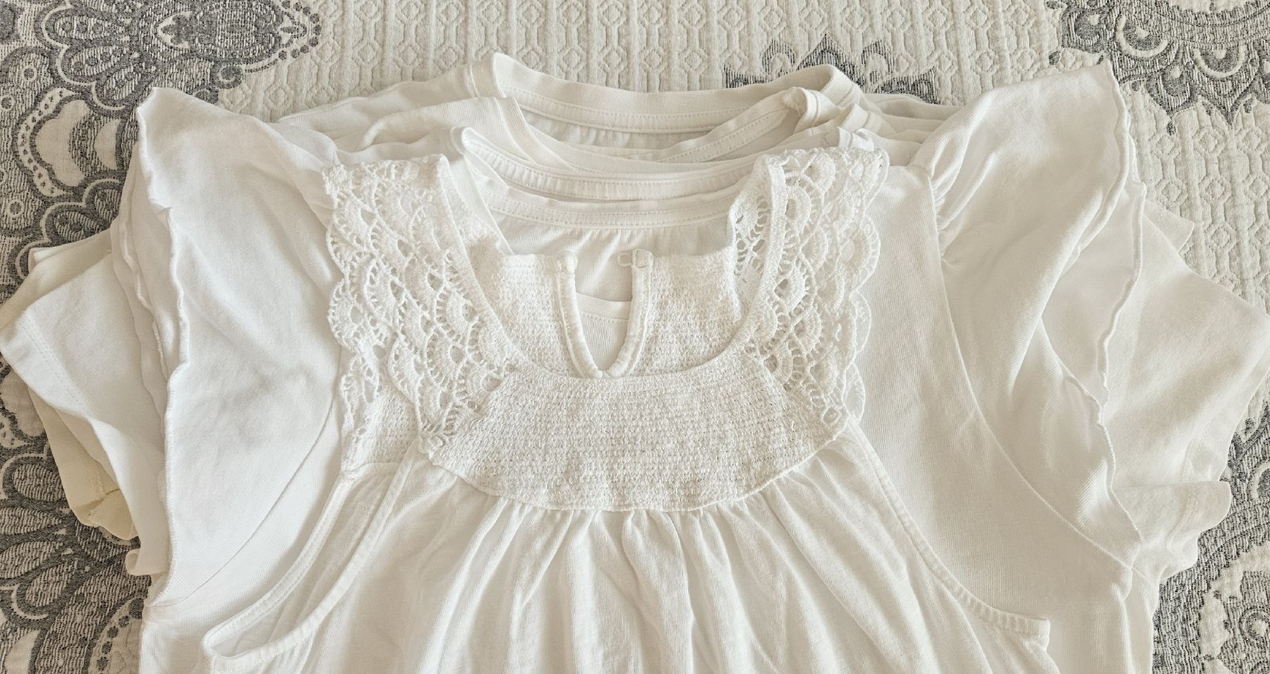 Camicette, T-shirt & Top: Lot Tshirts filles – Usato da Bex venduto da Villy_Wolf 1