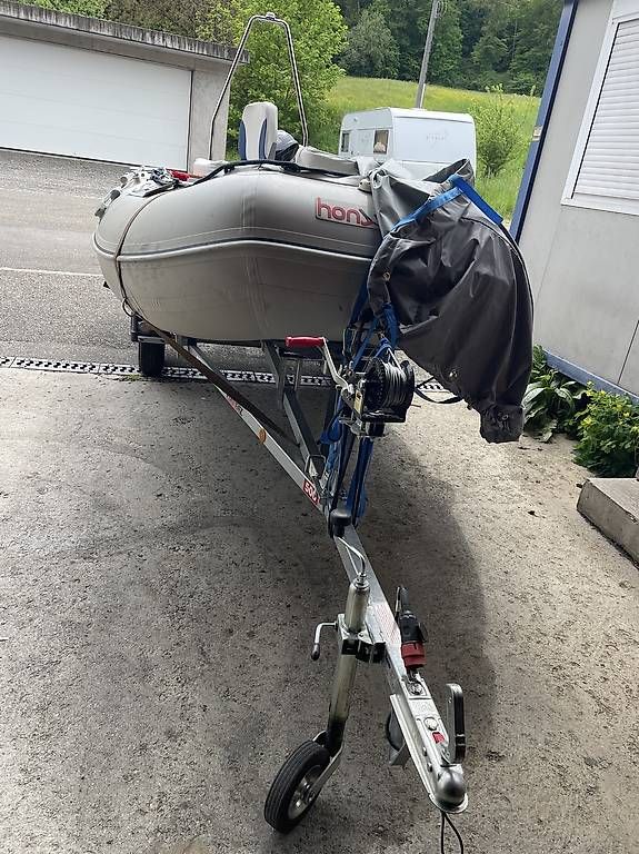 Barche: Schlauchboot mit 20 Ps Motor  – Usato da Thayngen venduto da Rusti0 1