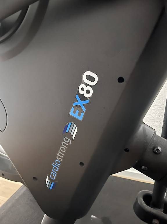 CardioStrong Hometrainer: Crosstrainer, vélo elliptique – Usato da Blonay venduto da Pompidu 1