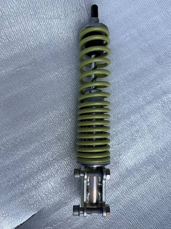 Scooter: Vespa Gts 310 Stoßdämpfer vorne  – Usato da Schönenberg ZH venduto da mic_6c6f