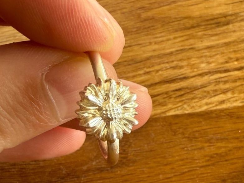 Anelli: Silberring mit Blumenmotiv – Usato da Zürich venduto da AngelaZeh