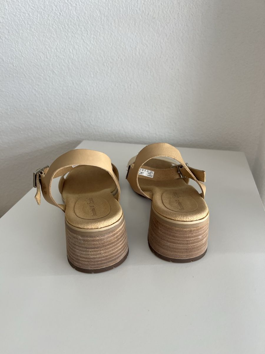 Timberland Chaussures femmes: Timberland Sandalen  – D'occasion à Rorschach par Vildakl 2