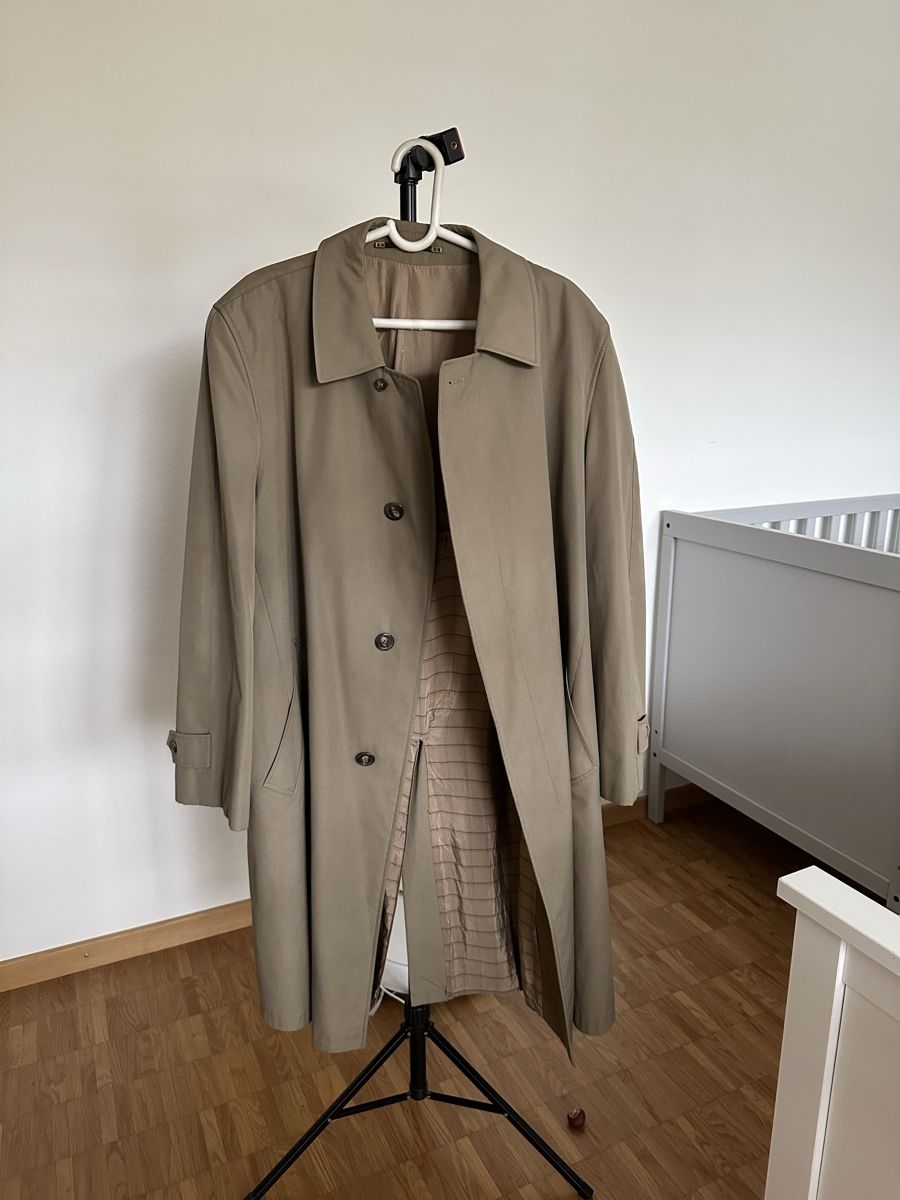 Cappotti: Vintage Oversized trench coat – Nuovo (secondo la descrizione) da Kloten venduto da mariyama