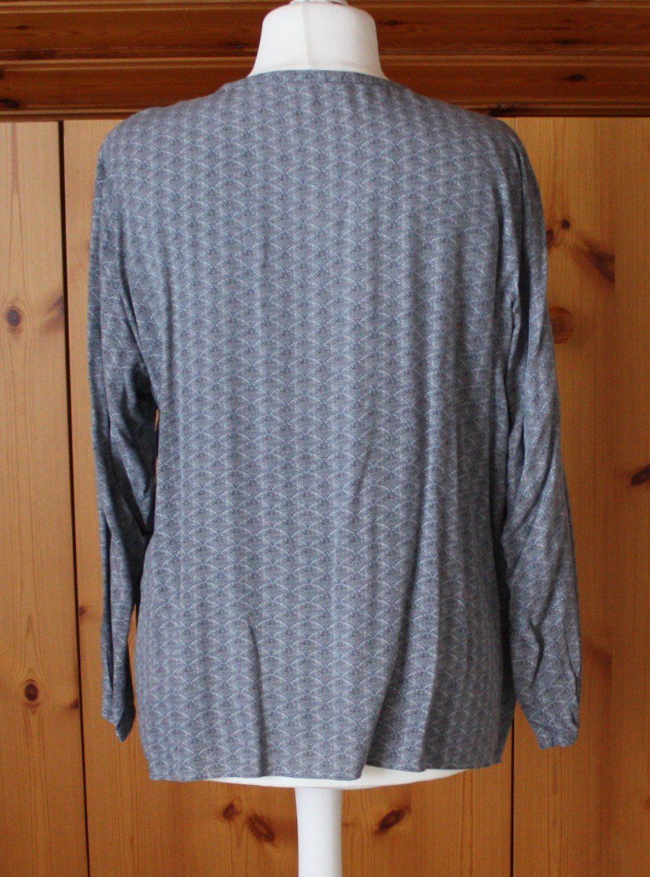 Camicette: Bluse Langarm hellbau Gr. XL – Usato da Flüelen venduto da Diversicum-Curvy 5