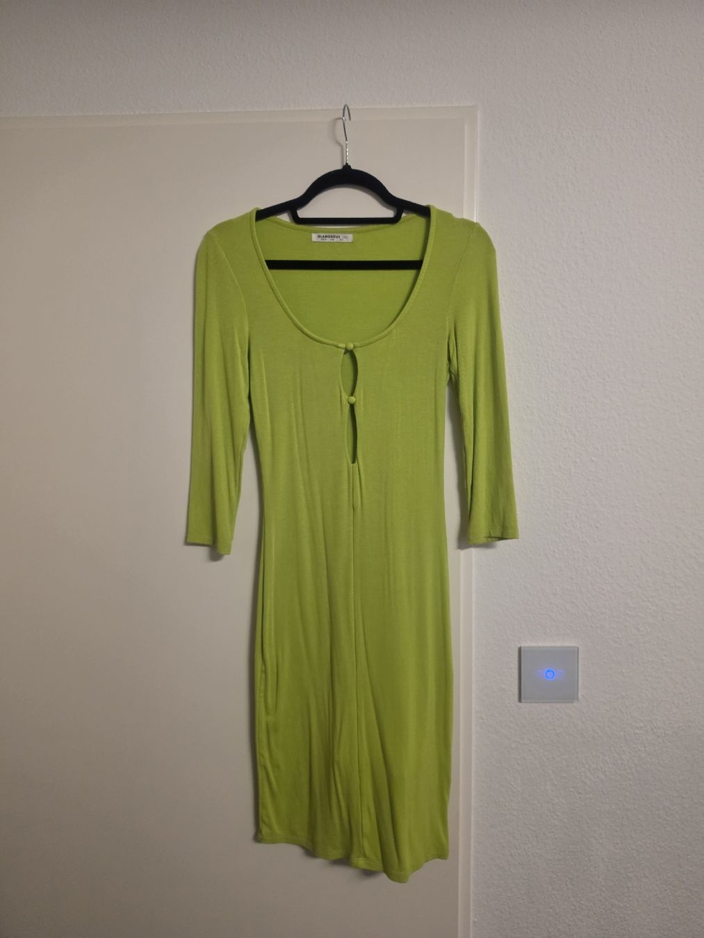 Vestiti: Dünnes Strickkleid hellgrün – Nuovo (secondo la descrizione) da Embrach venduto da sar_dq2y