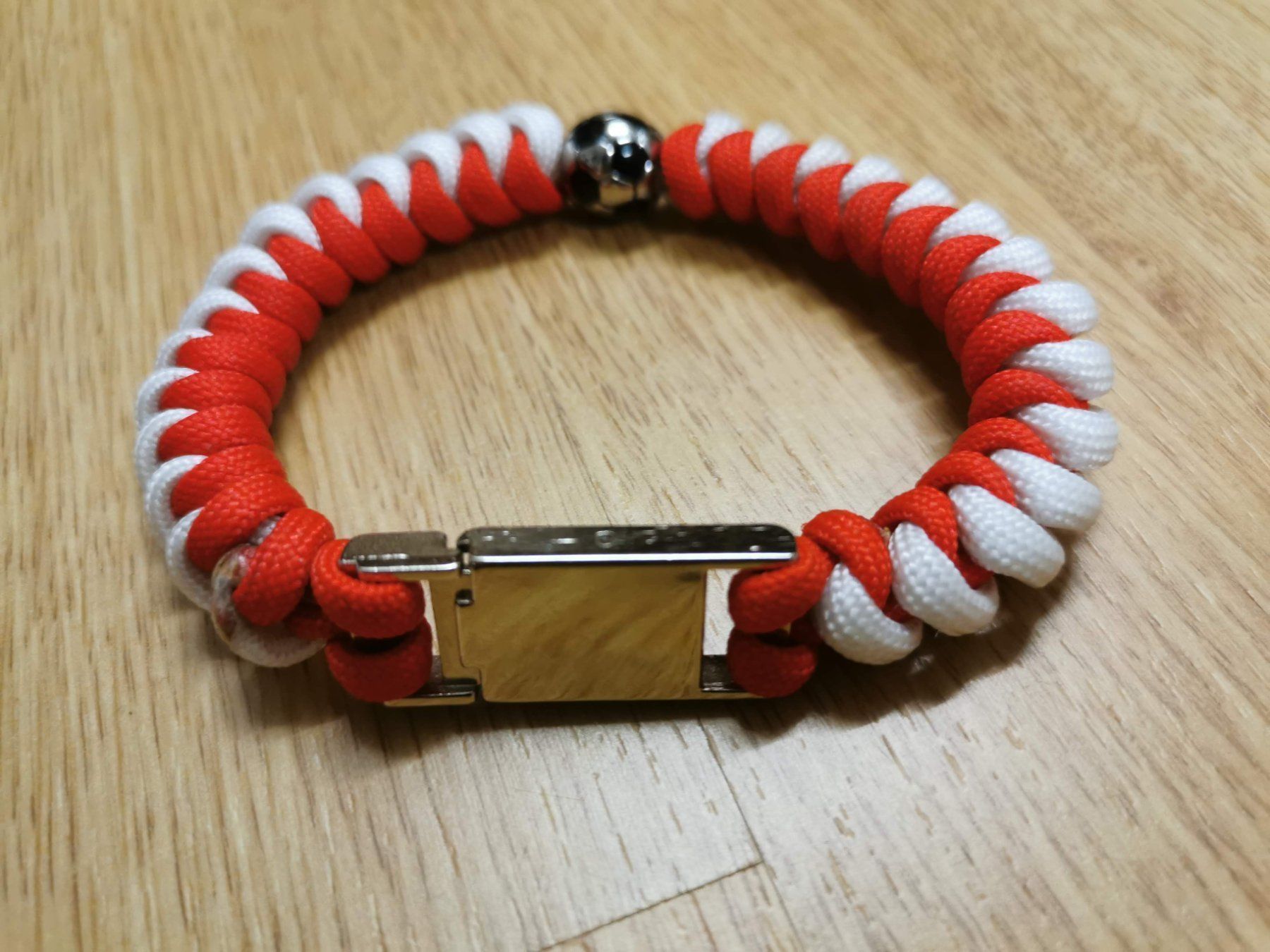 Bracciali & Braccialetti: FC Liverpool Armband – Nuovo e nell'imballaggio originale da Spiegel b. Bern venduto da JeromeG9