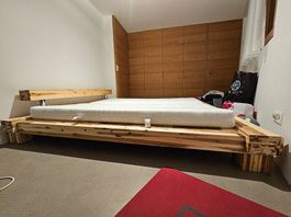 Massives Holzbett inkl. Matratzen  stilvoll & robust