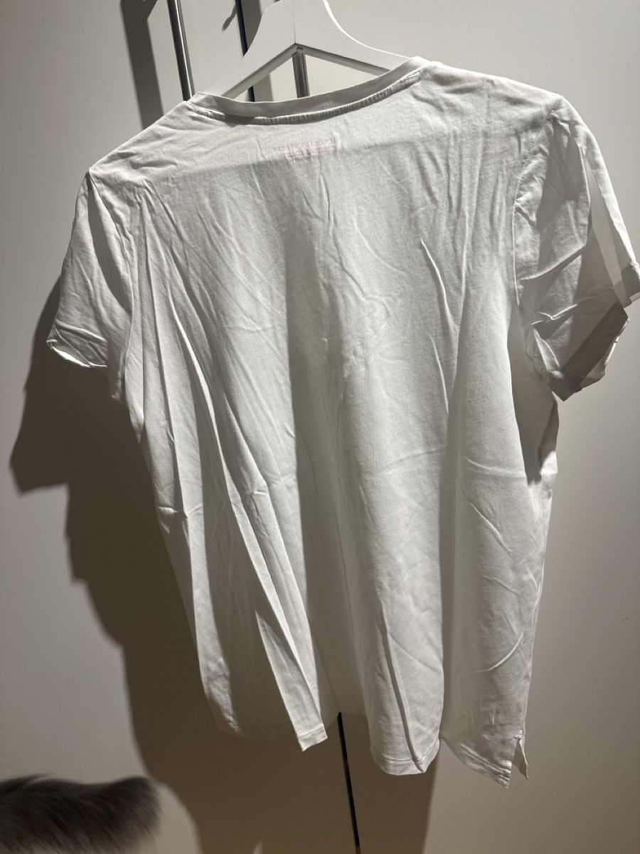 T-shirt: Victoria Secret Shirt – Usato da Zürich venduto da sommer121 2