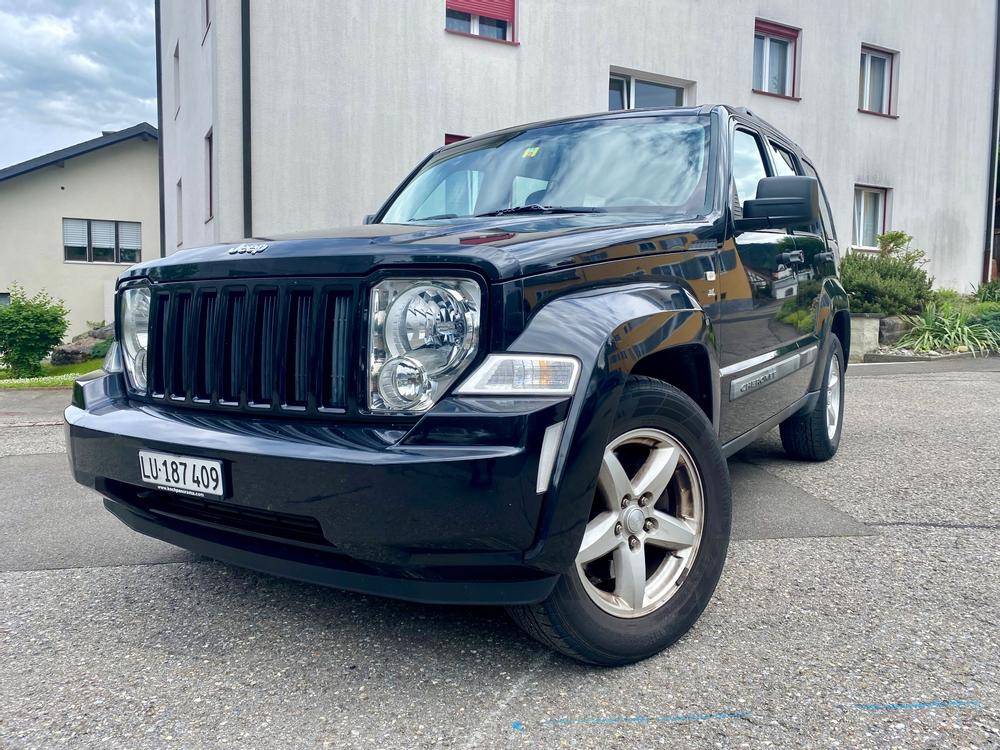 Jeep Cherokee Sport mit wenig Kilometer