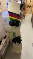 Uraltes Snowboard (in meinen Augen nicht mehr fahrbar)