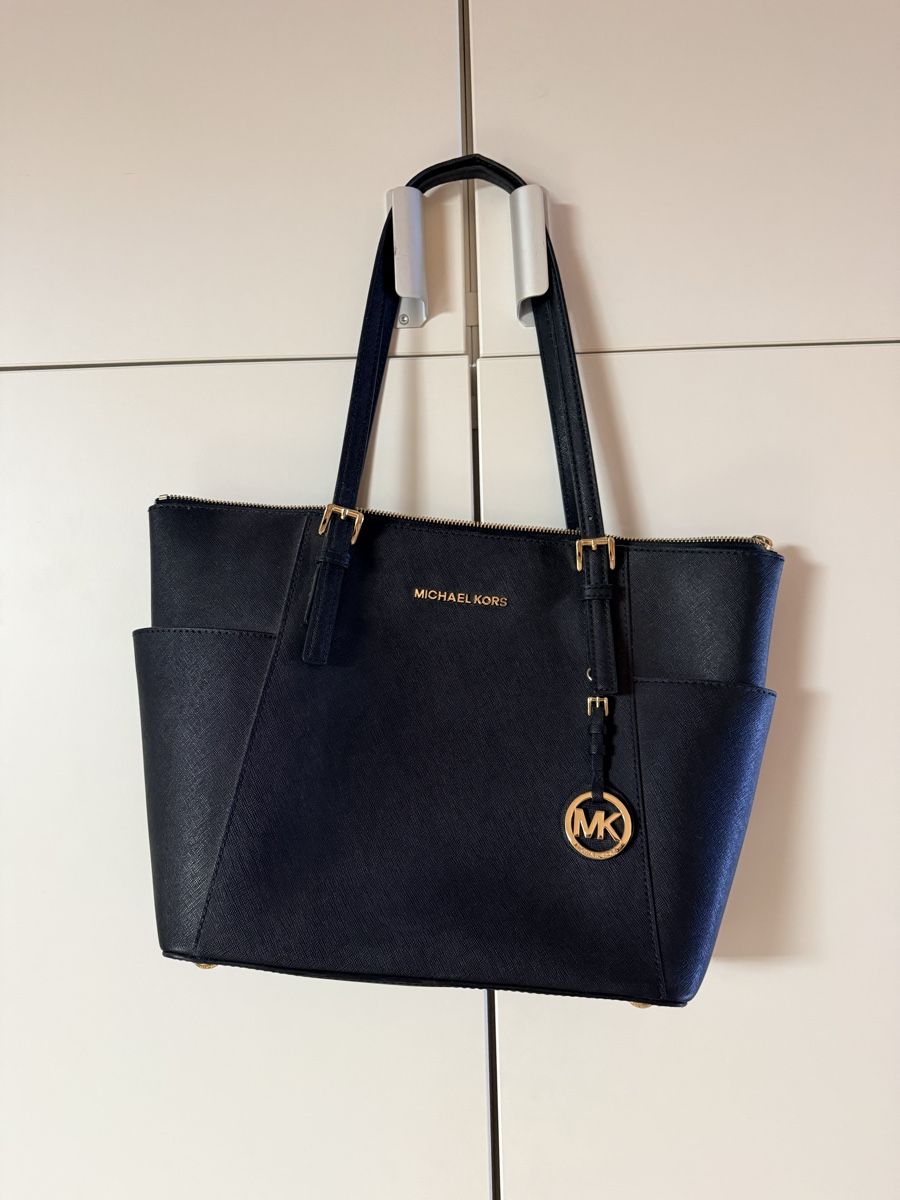 Michael Kors Sacs femmes: Michael Kors Tasche – D'occasion à Muotathal par sin_pdj6