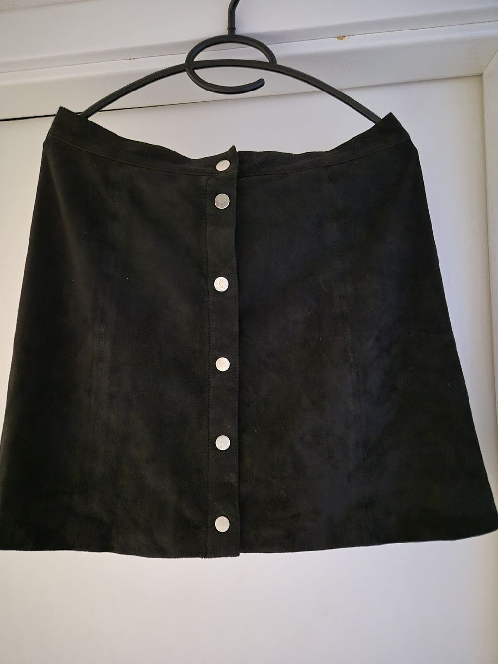 Lotti di vestiti: Lot de 3 jupes taille 40 – Usato da Sion venduto da nat_xz7y 2