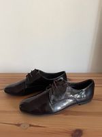 Schnürschuhe