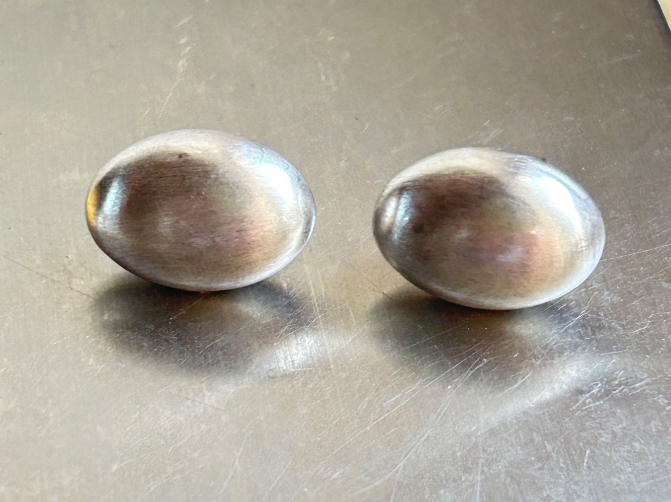 Ohrringe & -stecker: Ohrenstecker voll OVAL (sterling silber) – Gebraucht aus Dittingen von Bijoubelle