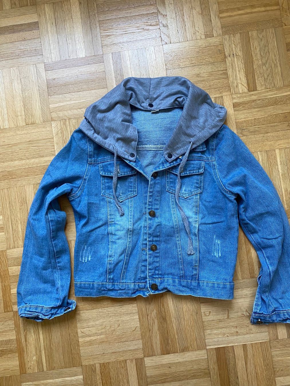 Giacche: Jeansjacke mit Kapuze – Nuovo (secondo la descrizione) da Riehen venduto da Claudia024