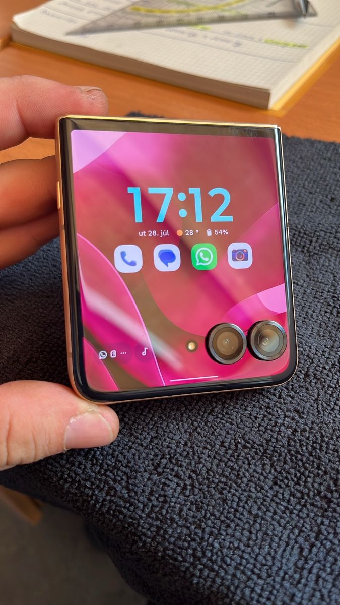 Motorola Telefoni cellulari / Smartphones: Motorola razr 60 ultra  – Nuovo (secondo la descrizione) da Herdern venduto da garmi7