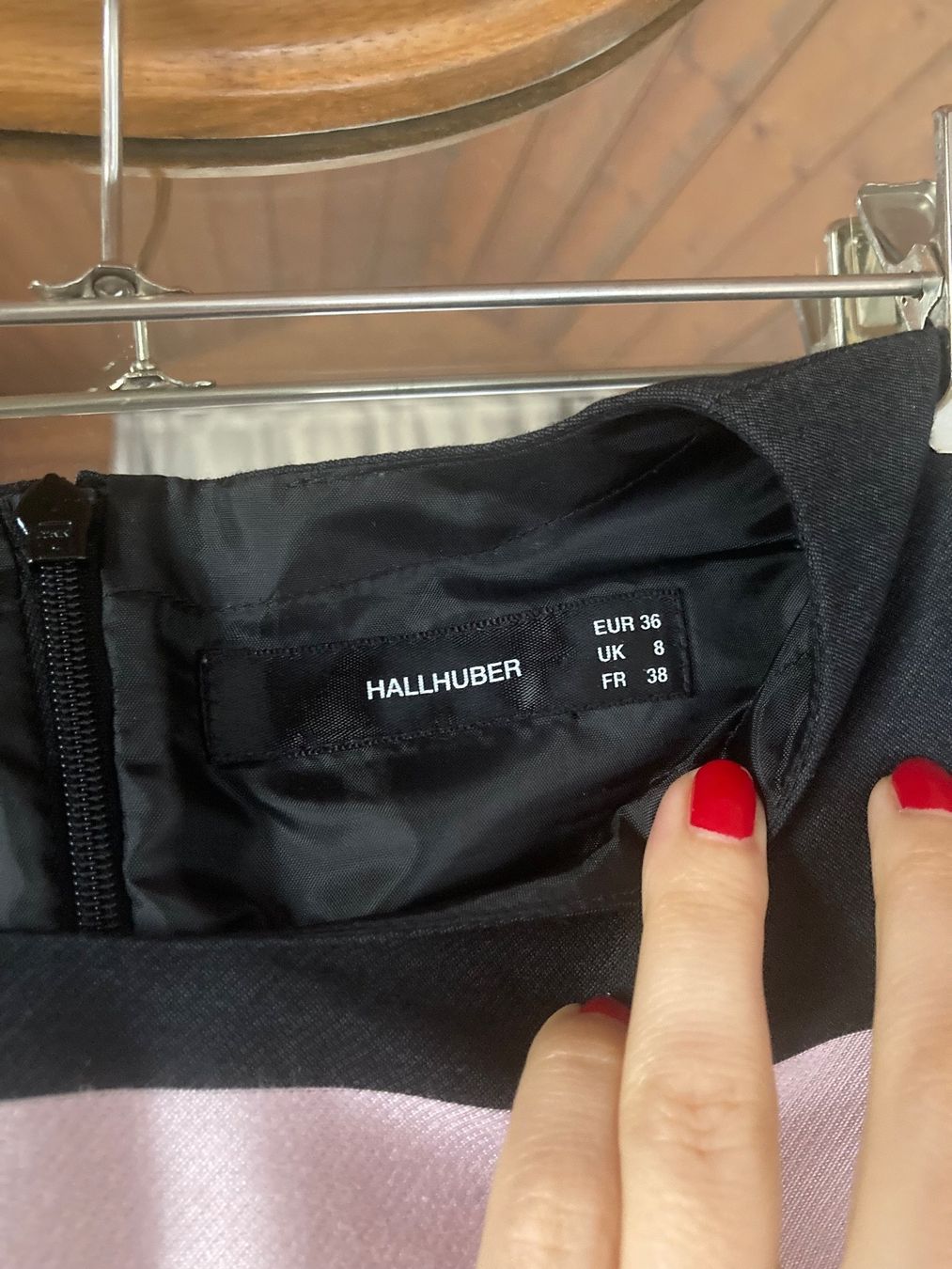 Hallhuber Vestiti: Hallhuber Cocktail Kleid – Usato da Luzern venduto da AM2nd 2