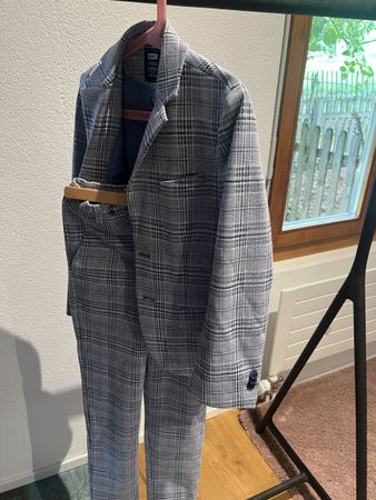 WE Anzug kariert blau grau Grösse 134/140 neuwertig