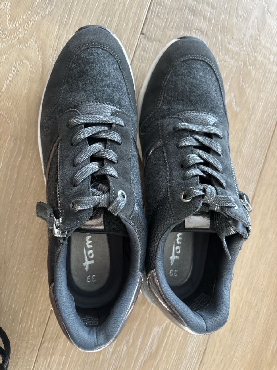 Tamaris Scarpe da donna: Tamaris Sneaker top Zustand 39 – Usato da Zürich venduto da K.St. 2