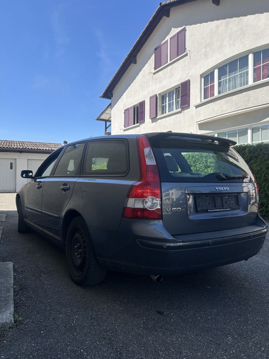 Volvo Autos: Volvo v50 2.5 turbo – D'occasion à Bassecourt par salvo190 2