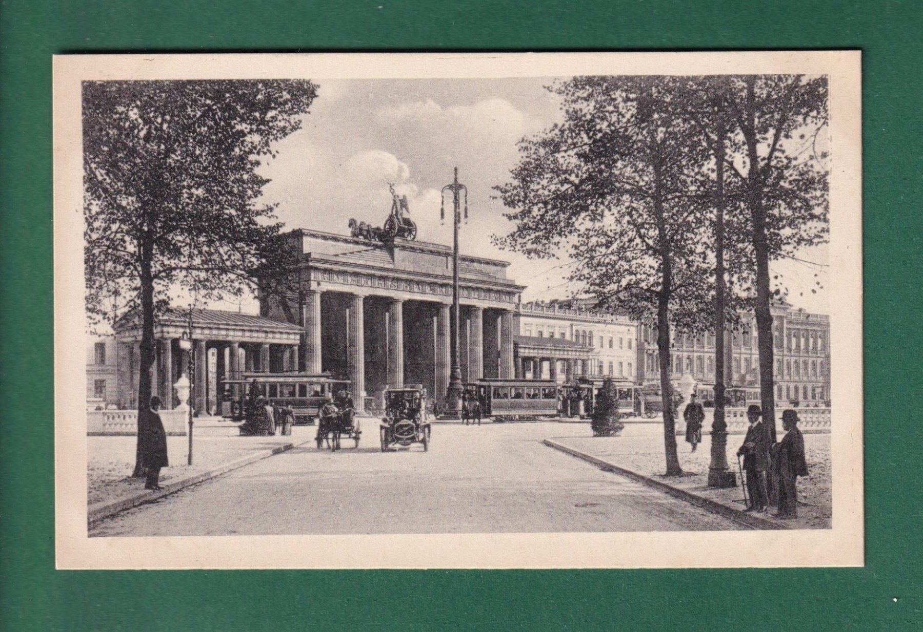 Ansichtskarten: BERLIN - Brandenburger Tor – Gebraucht aus Pully von nicecards-shop