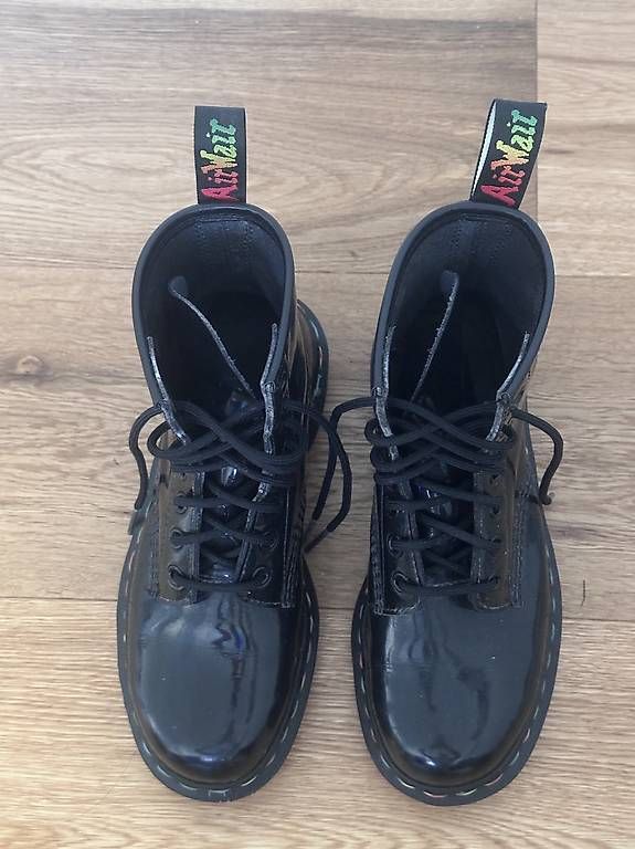 Scarpe da donna: Dr. Martens 1460 Rainbow – Usato da St. Gallen venduto da fla_j5jj 3