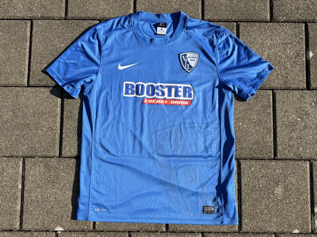 Nike Maillots de corps & Pantalons: VfL Bochum – D'occasion à St. Niklausen OW par roc2554