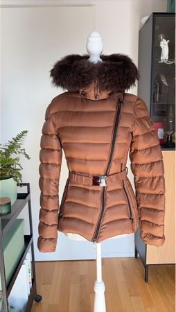 Montecore Daunenjacke braun mit Pelzkragen