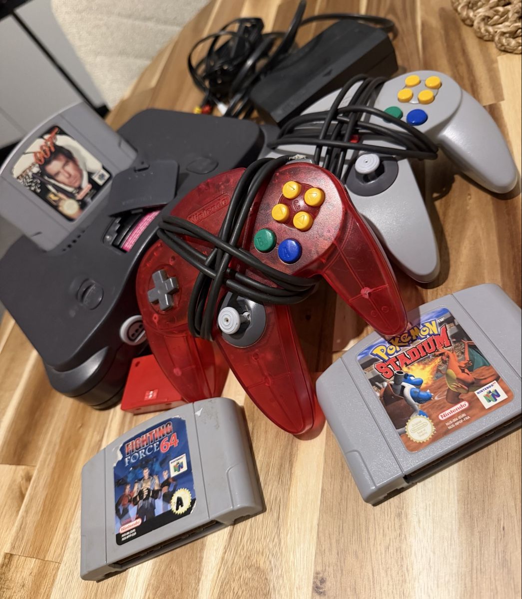 Nintendo Giochi: Bundle Nintendo 64 - Goldeneye + Pokémon N64  – Usato da Carrouge VD venduto da RETRO-GAME-97