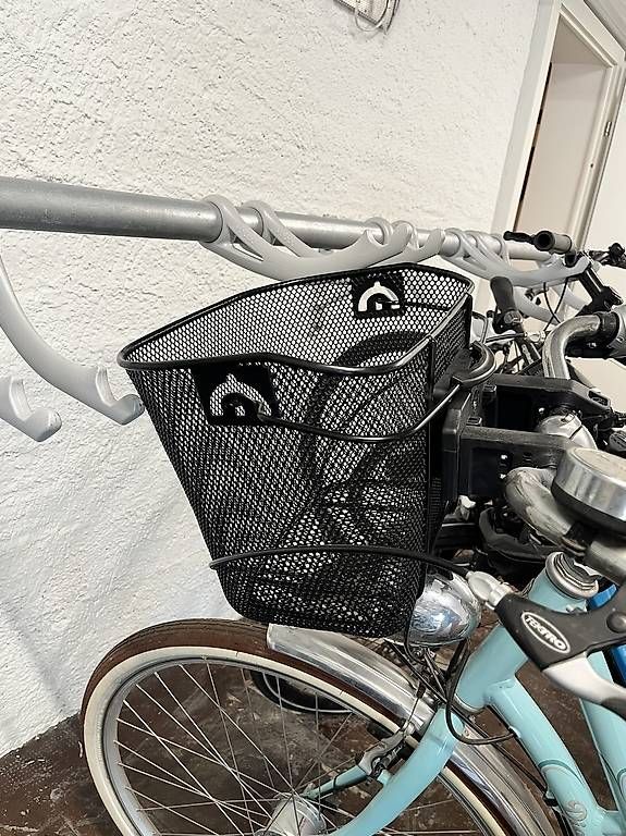 Sonstiges für Haushalt & Wohnen: Fahrradkorb schwarz – Gebraucht aus Basel von cla_g2xl