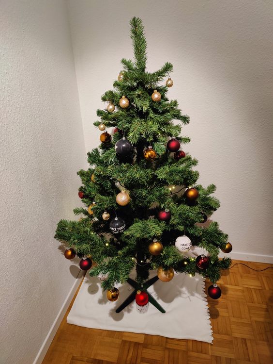 Weihnachtsbaum aus Plastik Kaufen auf Ricardo