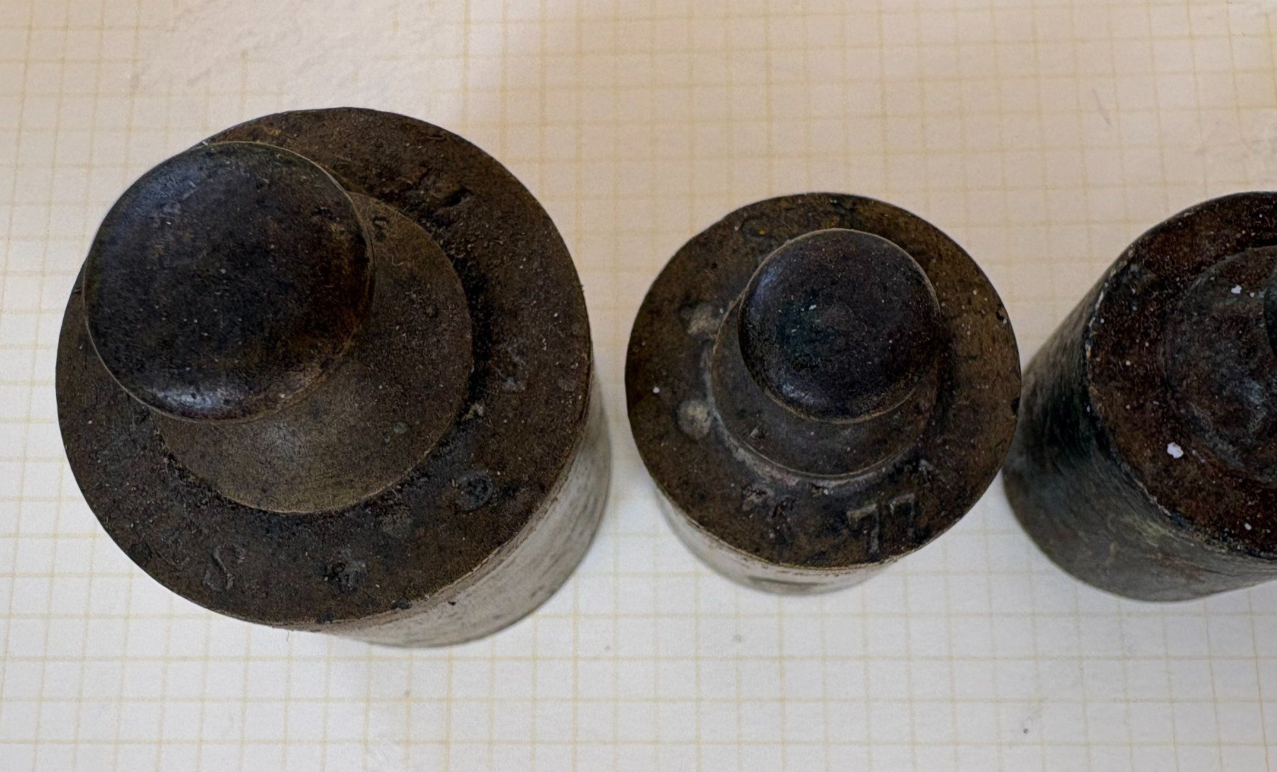 Balances et poids: LOT GEWICHTE TOTAL  553GR. – D'occasion à Ostermundigen par Wyatt-Earp 1